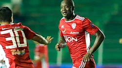 John Jairo Mosquera celebrando un tanto con el Royal Pari de Boliviai. (Foto: Facebook Royal Pari)