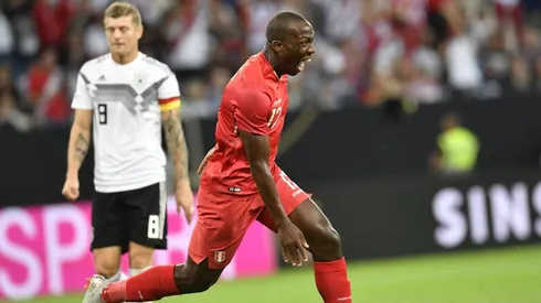 Luis Advíncula le metió gol a Alemania en el 2018.