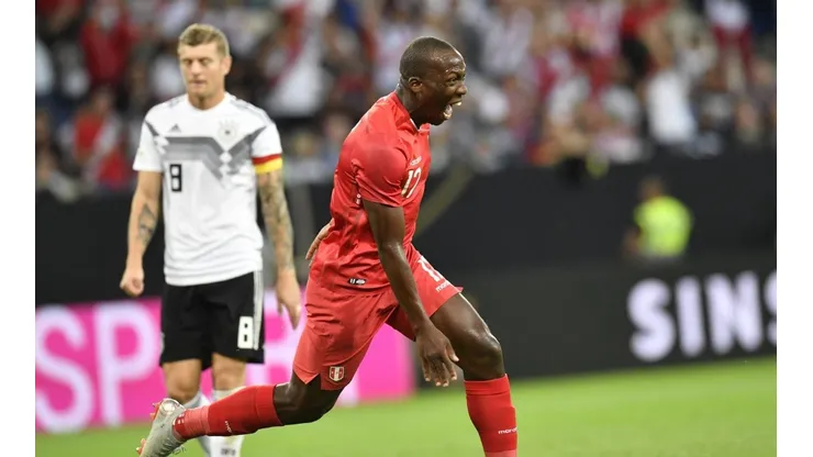 Luis Advíncula le metió gol a Alemania en el 2018.