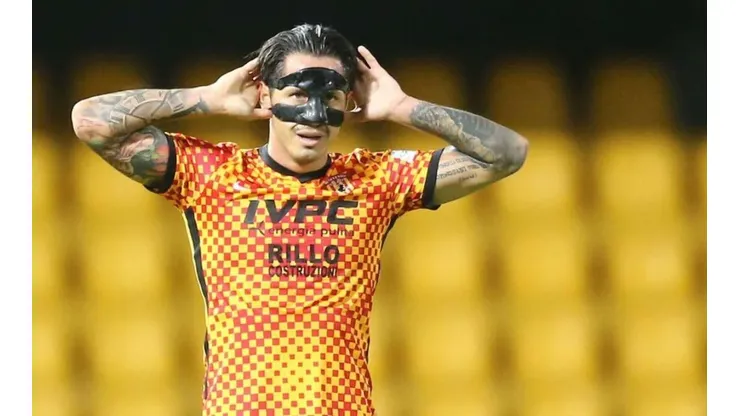 Gianluca Lapadula fue autor de un doblete en solo un tiempo con el Benevento.