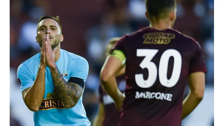 Emanuel Herrera con Sporting Cristal en la Conmebol Sudamericana. Foto: Getty