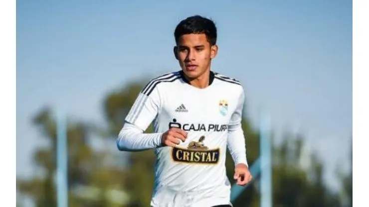 Jhilmar Lora fue uno de los mejores laterales del campeonato peruano.