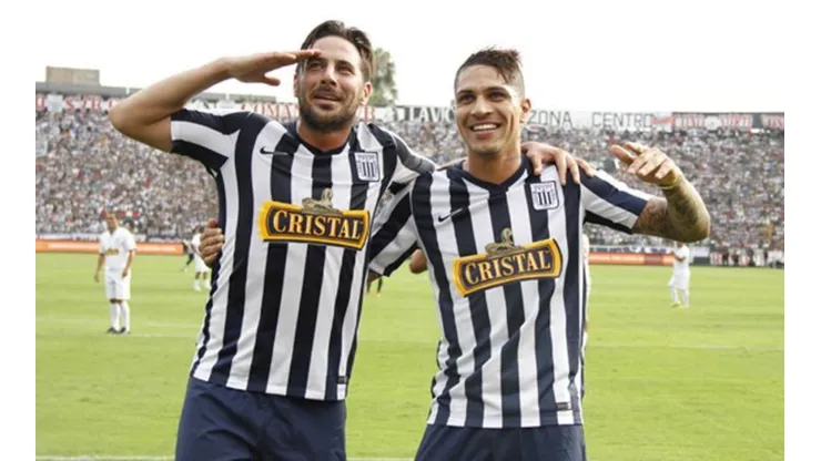 Claudio Pizarro sí llegó a jugar en primera división del Perú. Paolo, no.