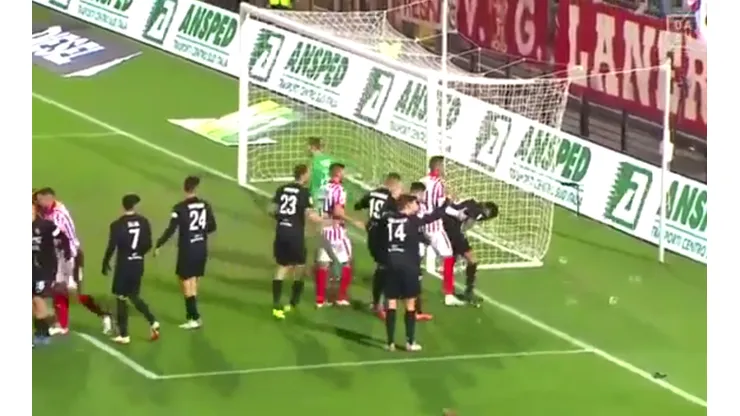 Gianluca Lapadula metió gol y le gritó el tanto al portero rival.