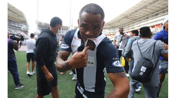Wilmer Aguirre renovará contrato con Alianza Lima por toda la temporada 2022