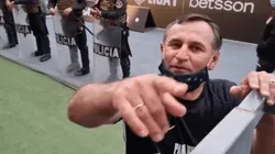 Carlos Bustos bromeó a periodista: "¿¡Cómo haces para saber cómo vamos a jugar!?"