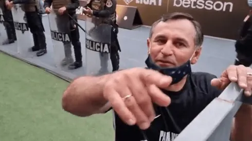 Carlos Bustos bromeó a periodista: "¿¡Cómo haces para saber cómo vamos a jugar!?"