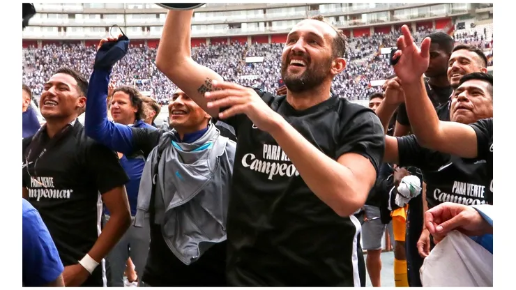 Barcos reveló qué les dijo Bustos antes de la final y contestó si se queda en Alianza