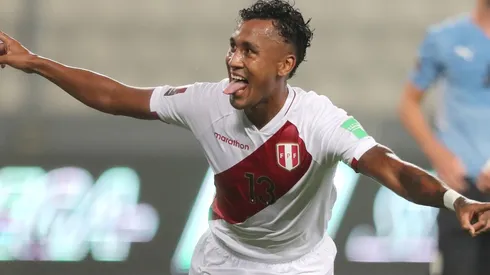 Renato Tapia sobre Gianluca Lapadula: "El equipo no es solo él"