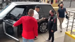 Paolo Guerrero se hizo presente en el Estadio Nacional para ver la gran final