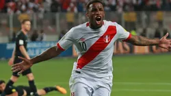 Jefferson Farfán anotó uno de los goles más gritados en Perú en el último repechaje.