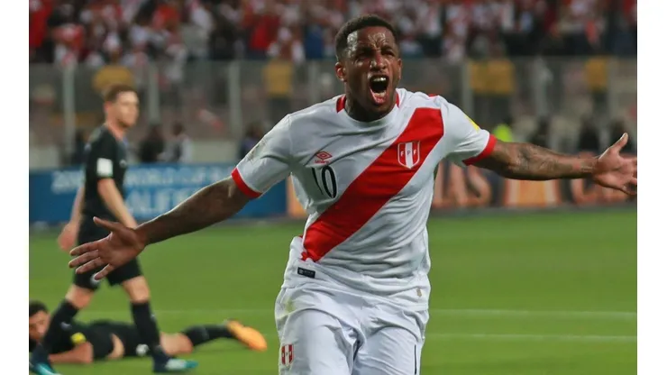 Jefferson Farfán anotó uno de los goles más gritados en Perú en el último repechaje.