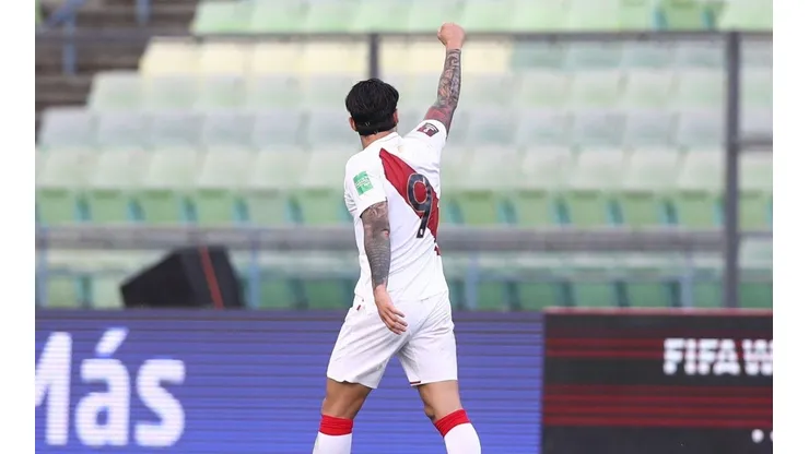 Gianluca Lapadula abrió el marcador en Caracas contra Venezuela.