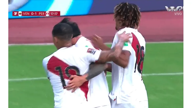 Apareció nuestro ídolo: Gianluca Lapadula pone el 1-0 de cabeza ante Venezuela