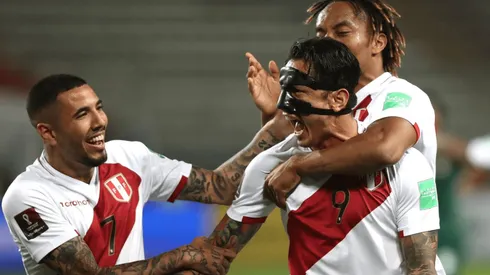 Prensa italiana elogia a Gianluca Lapadula: "Sigue empujándolos al Mundial"