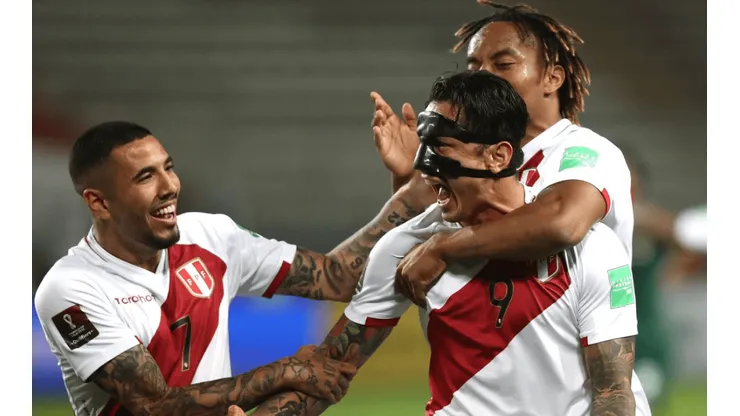 Prensa italiana elogia a Gianluca Lapadula: "Sigue empujándolos al Mundial"