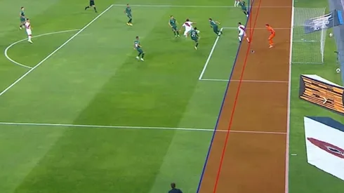 El audio del VAR en el gol anulado a Lapadula: "Ahí tenemos contacto"