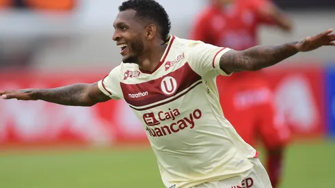 ¡De la 'U' por siempre! Migraciones recibió papeles de nacionalización de Quintero