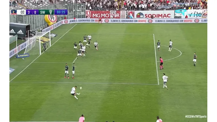 Gabriel Costa anotó soberano 'golazo' en el triunfo de Colo Colo 3-0 ante Santiago Wanderers