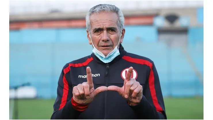 El perfil de los jugadores que busca Gregorio Pérez para la 'U': "Altos, un nueve y volantes"