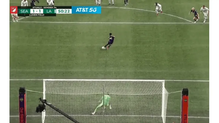 Raúl Ruidíaz 'la picó' en el empate 1-1 del Seattle Sounders ante Los Ángeles Galaxy