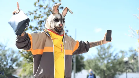 Pedro Gallese utilizó extraño disfraz de Halloween con camiseta de 'La Blanquirroja'