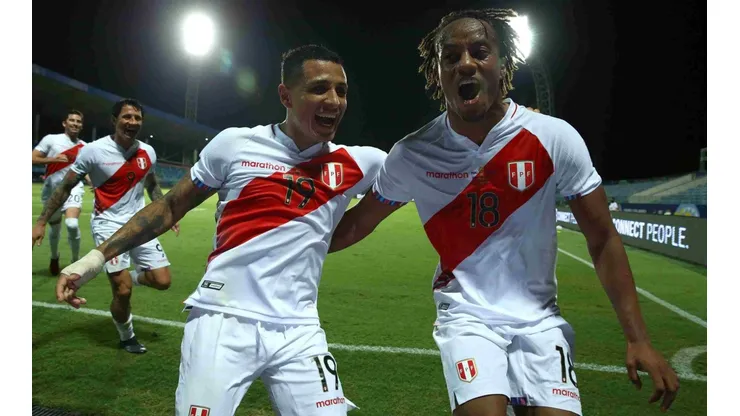 Carrillo la tiene clara: ¿Qué equipo elegiría entre Manchester United o Alianza Lima?