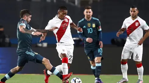 Pedro Aquino jugó en la fecha triple de las eliminatorias sudamericanas.