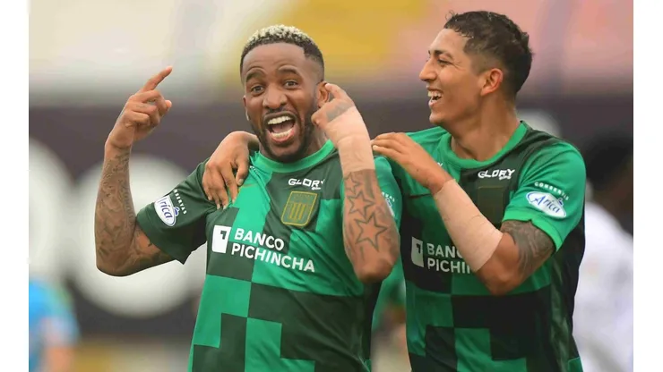 Bustos empieza la estrategia para la final: habría tomado una decisión sobre Farfán