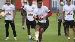 Renato Tapia viajó a Perú, pero no jugó a inicios del mes de noviembre.