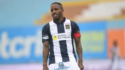 Jefferson Farfán llegó a Alianza Lima luego del fallo del TAS.