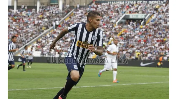 Paolo Guerrero jugó un amistoso con Alianza Lima.
