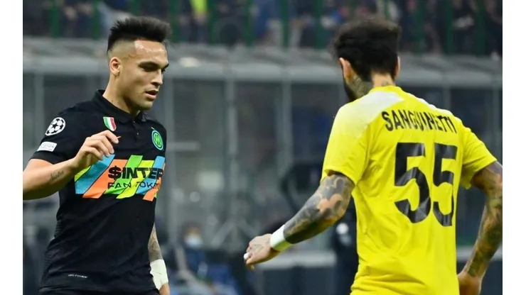 Lautaro Martínez tuvo algunos duelos contra Gustsvo Dulanto.