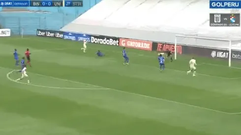 Alex Valera definió en primera tras un centro de Luis Urruti.