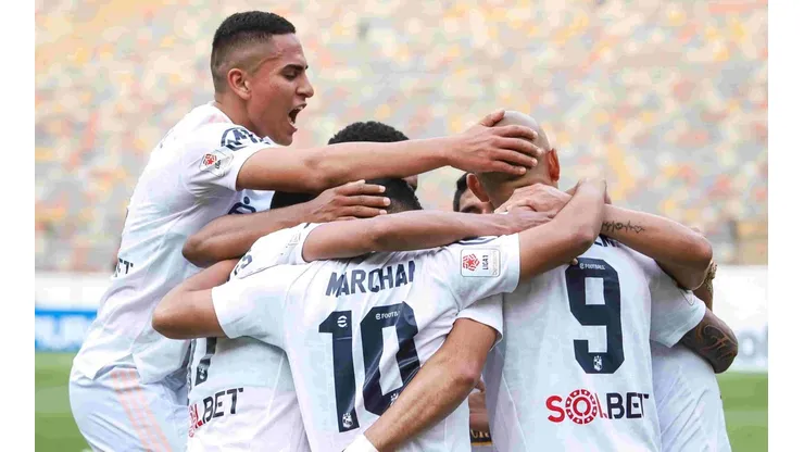 Cristal, sin convencer, derrotó 1-0 a Ayacucho FC con tanto de penal de Riquelme