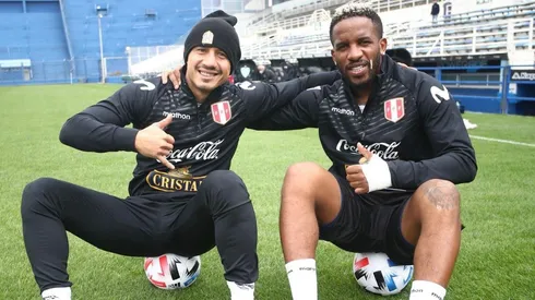 Gianluca Lapadula y Jefferson Farfán juegan de delanteros en la Selección Peruana.