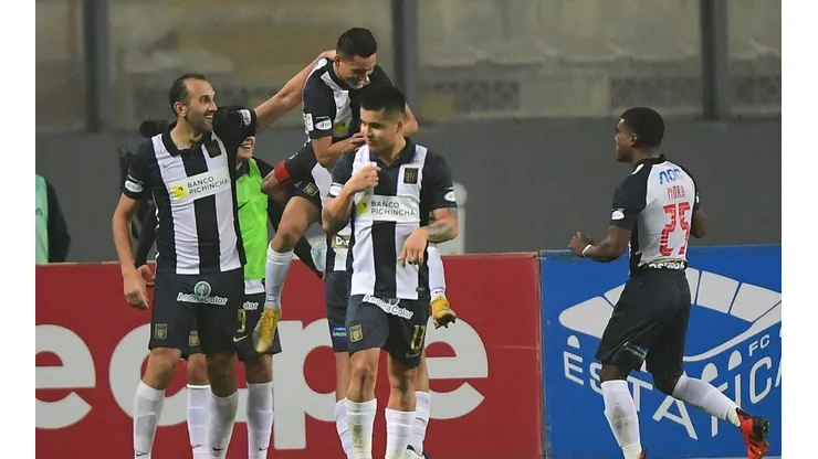 Alianza Lima le ganó a Universitario en el último clásico en el Nacional de Lima.