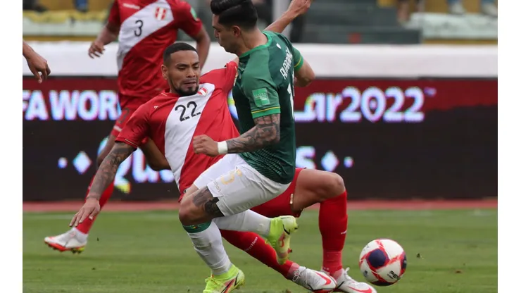 Alexander Callens deja mensaje esperanzador: "Las Eliminatorias todavía continúan"