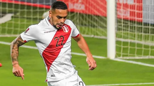 Alexander Callens es el central titular de la Selección Peruana.