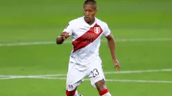 Pedro Aquino fue titular y la rompió en el mediocampo de la Selección Peruana.
