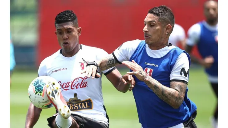 Paolo Guerrero sería titular contra Chile por eliminatorias.