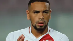 Alexander Callens indiscutible para los hinchas: "Se está jugando un partidazo, es imperial"