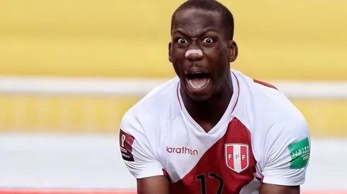 Luis Advíncula juega desde las clasificatorias rumbo a Brasil 2014 con Perú.