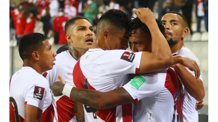 Renato Tapia tendría un desgarro, según Erick Osores.