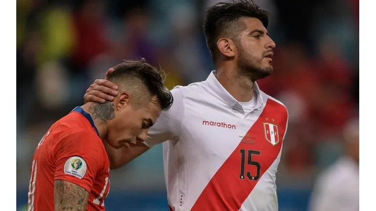 Eduardo Vargas es baja confirmada en la Selección Chilena.