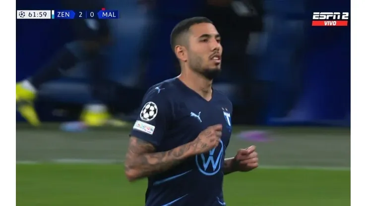 Sergio Peña ingresó después de los 60' cuando su equipo perdía y tenía uno menos.