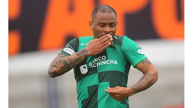 Aguirre marcó el 1-0 para Alianza con un gol muy similar al que le hizo a Estudiantes en el 2010