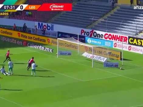 ¿Y si lo ponen de '9'? Anderson Santamaría definió como crack en el 2-0 del Atlas sobre León