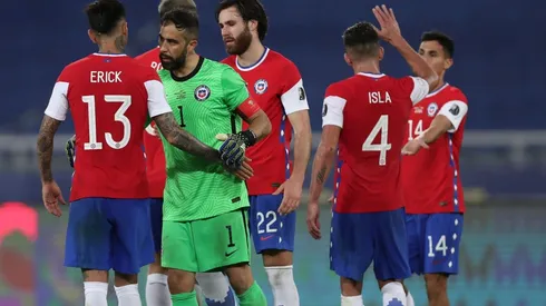 Inquietud en Chile por posible baja de crack europeo para el duelo ante Perú por Eliminatorias