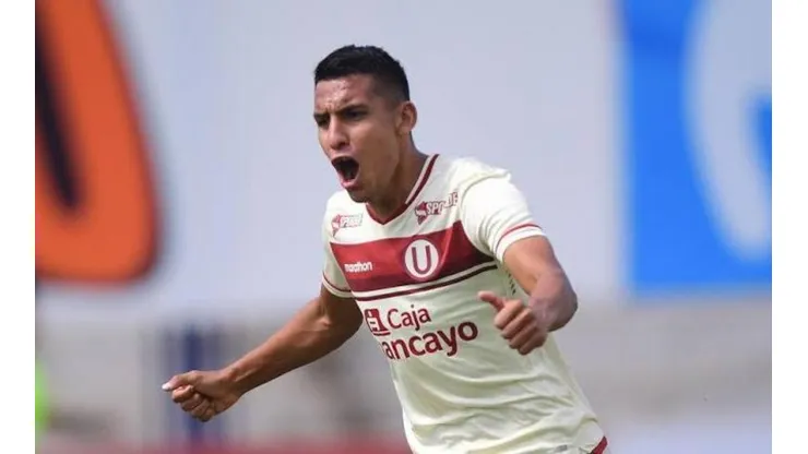 Alex Valera se llevará la pelota después de meter tres tantos.
